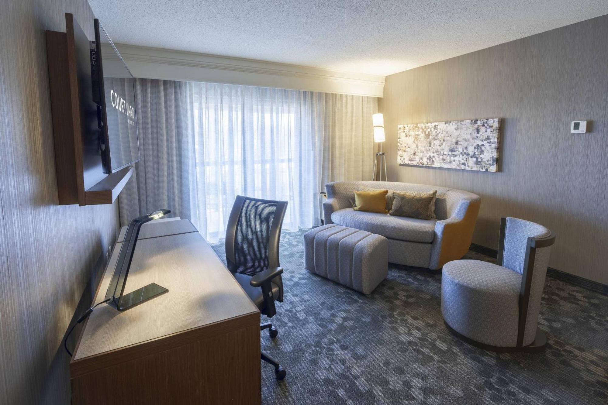 Hotel Courtyard By Marriott Cleveland Willoughby Extérieur photo