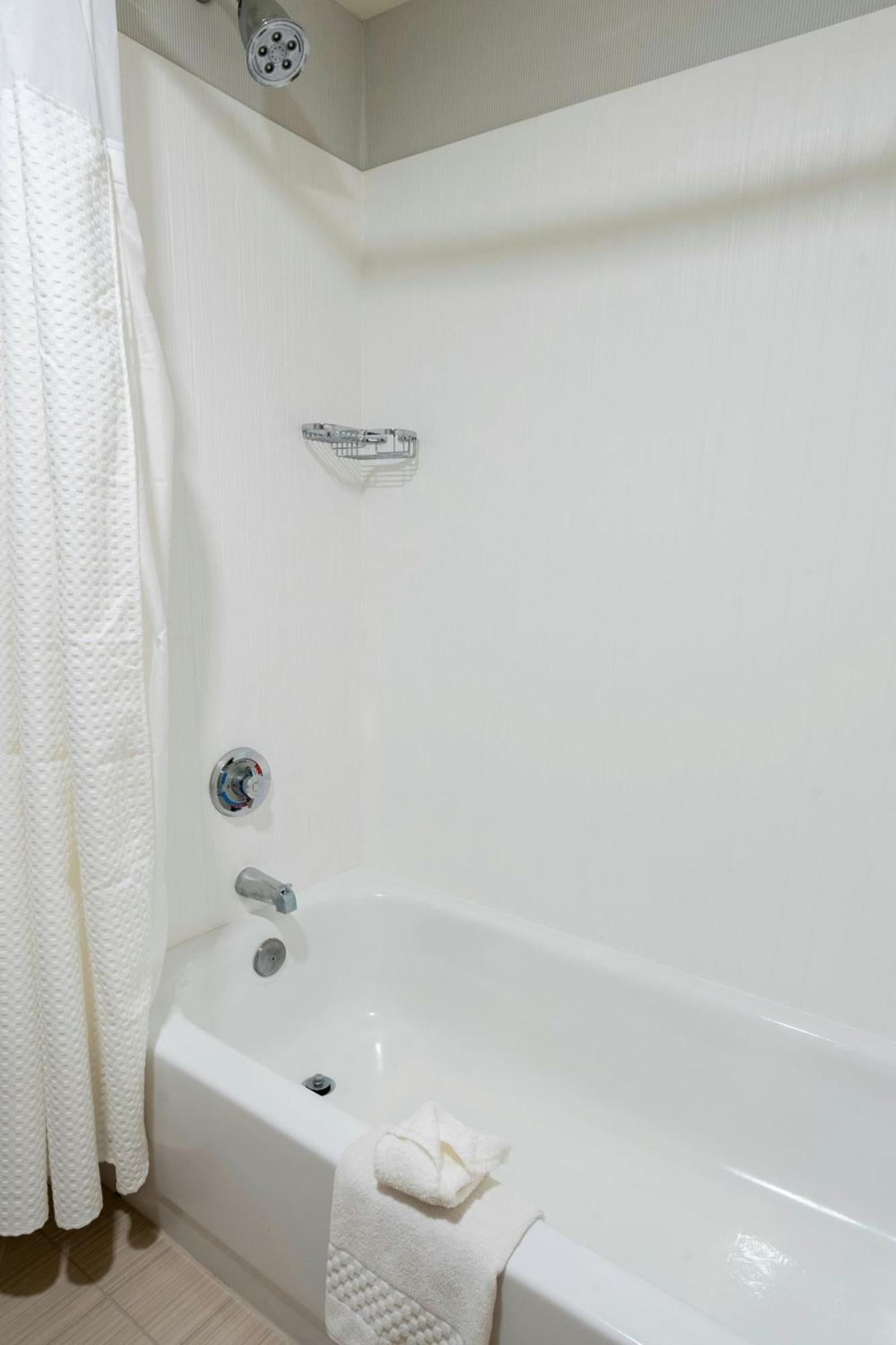 Hotel Courtyard By Marriott Cleveland Willoughby Extérieur photo